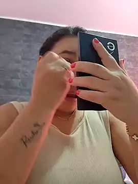 LizzRouse online show from 11/11/25, 05:02