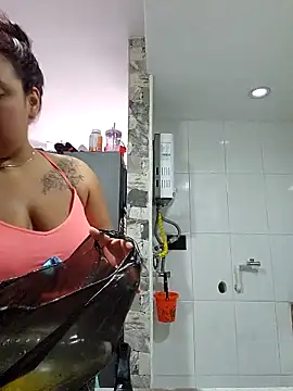 LizzRouse online show from 11/25/25, 01:11