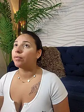 LizzRouse online show from 03/30/26, 09:49