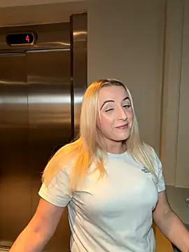 Strongqueen online show from 01/07/26, 09:06