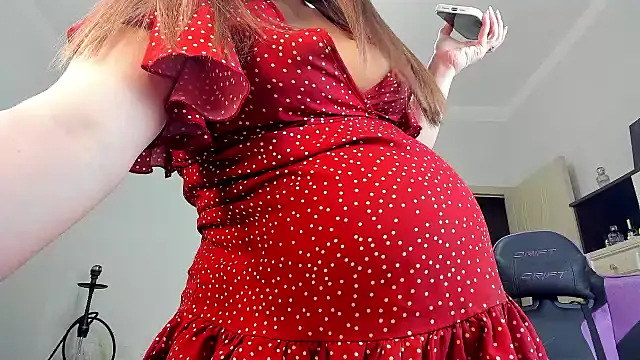 Snapshot of stella_vestal chatting on 12/08/24, 03:45 stella vestal online show from 12/08/24, 03:45