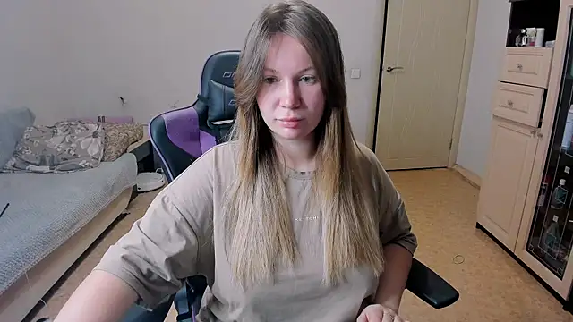 Snapshot of stella_vestal chatting on 11/15/25, 05:53 stella vestal online show from 11/15/25, 05:53