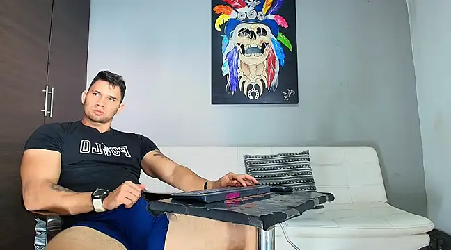 Snapshot of GendersonFit chatting on 01/04/25, 09:41 GendersonFit online show from 01/04/25, 09:41