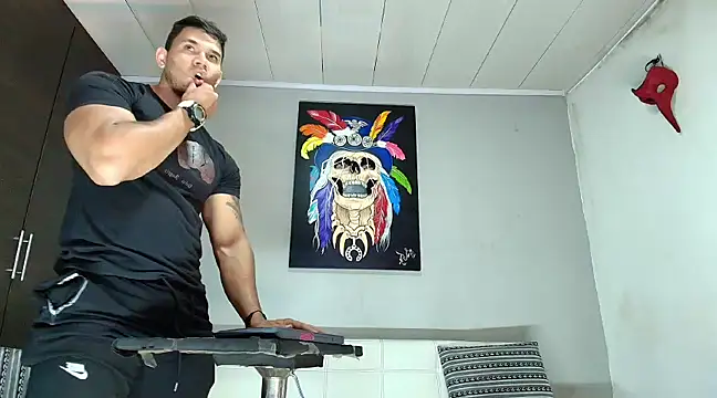 Snapshot of GendersonFit chatting on 01/26/25, 01:47 GendersonFit online show from 01/26/25, 01:47