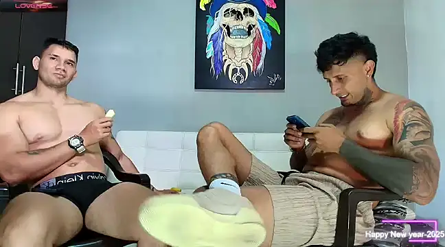 Snapshot of GendersonFit chatting on 02/01/25, 05:16 GendersonFit online show from 02/01/25, 05:16