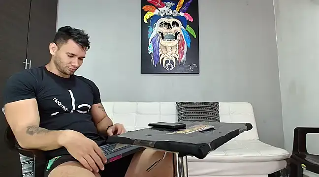 Snapshot of GendersonFit chatting on 02/07/25, 09:15 GendersonFit online show from 02/07/25, 09:15