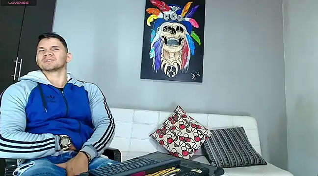 Snapshot of GendersonFit chatting on 02/16/25, 02:21 GendersonFit online show from 02/16/25, 02:21