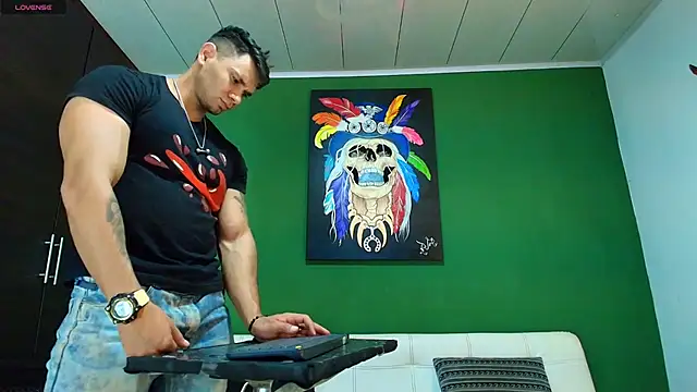 Snapshot of GendersonFit chatting on 09/17/25, 11:06 GendersonFit online show from 09/17/25, 11:06