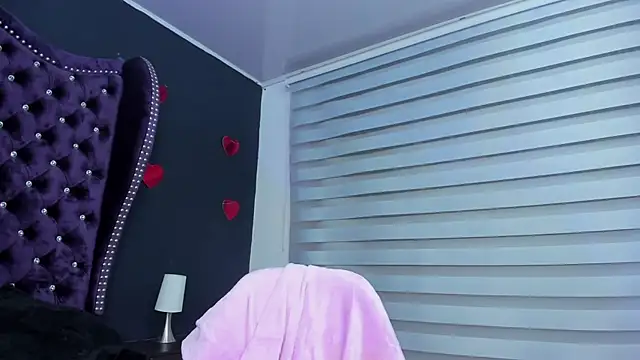 perla7777 online show from 02/22/25, 03:45