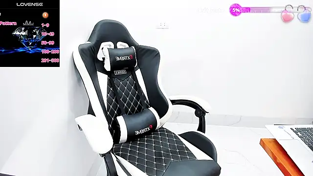 Naughty--asian online show from 09/28/25, 02:06