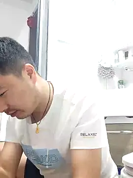 Snapshot of guozuo chatting on 03/05/25, 12:33 guozuo online show from 03/05/25, 12:33