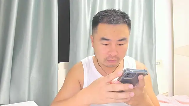 Snapshot of guozuo chatting on 09/12/25, 03:12 guozuo online show from 09/12/25, 03:12