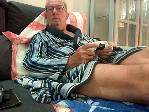 Nudelschwanz online show from 11/01/25, 04:31