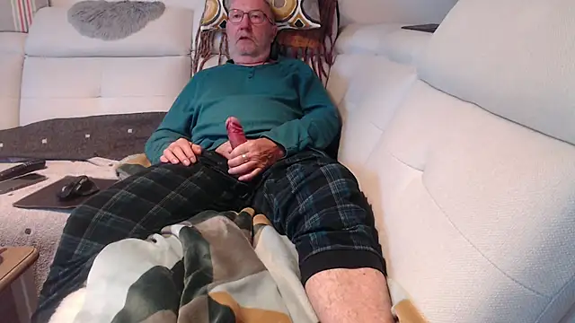 Nudelschwanz online show from 05/18/26, 04:07