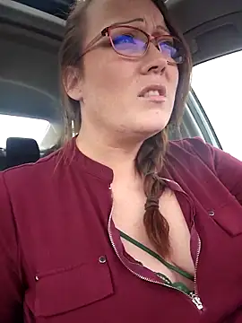 Snapshot of BBWQUEENBEEE chatting on 03/03/25, 11:35 BBWQUEENBEEE online show from 03/03/25, 11:35
