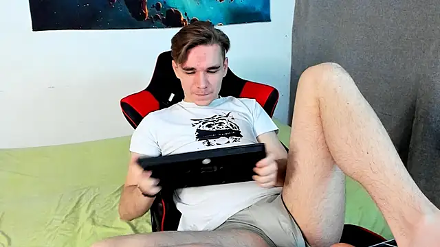 Snapshot of LetsDoSomethingFun chatting on 02/02/25, 11:11 LetsDoSomethingFun online show from 02/02/25, 11:11