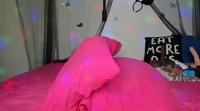 ThickAssRena online show from 01/12/25, 04:00