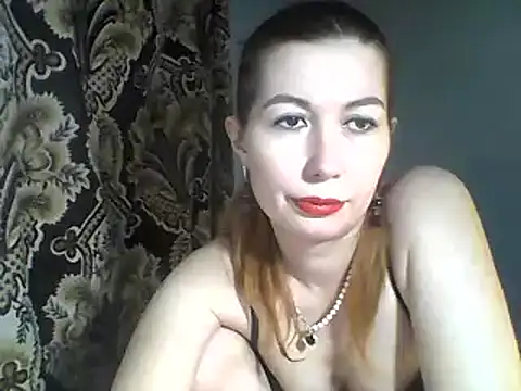 Snapshot of Olesja chatting on 03/05/25, 06:56 Olesja online show from 03/05/25, 06:56