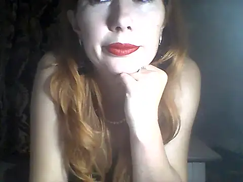Snapshot of Olesja chatting on 10/11/25, 07:56 Olesja online show from 10/11/25, 07:56