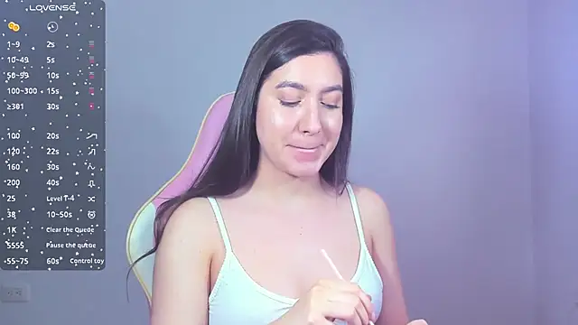 Snapshot of alice-love1 chatting on 12/07/24, 10:06 alice-love1 online show from 12/07/24, 10:06