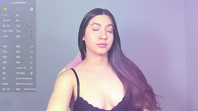 Snapshot of alice-love1 chatting on 12/10/24, 01:22 alice-love1 online show from 12/10/24, 01:22