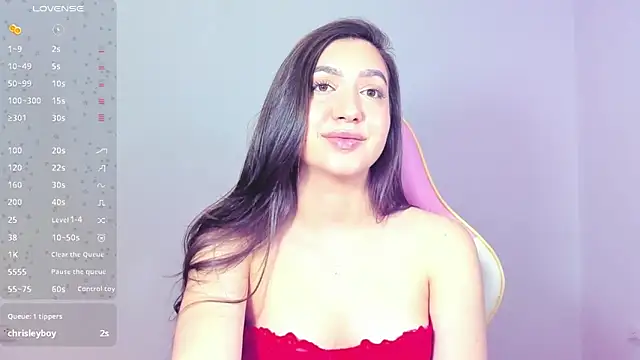 Snapshot of alice-love1 chatting on 12/14/24, 03:40 alice-love1 online show from 12/14/24, 03:40