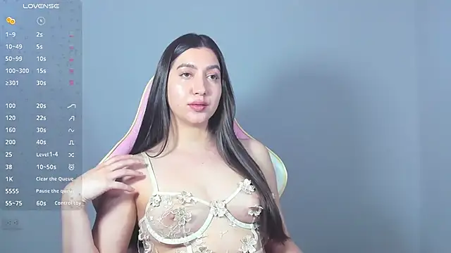 Snapshot of alice-love1 chatting on 12/22/24, 12:39 alice-love1 online show from 12/22/24, 12:39