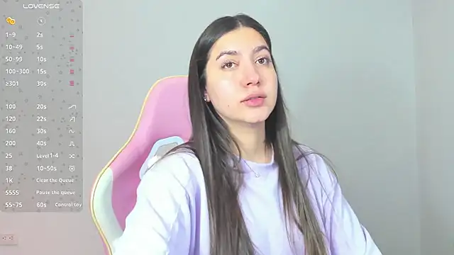 Snapshot of alice-love1 chatting on 12/23/24, 12:57 alice-love1 online show from 12/23/24, 12:57