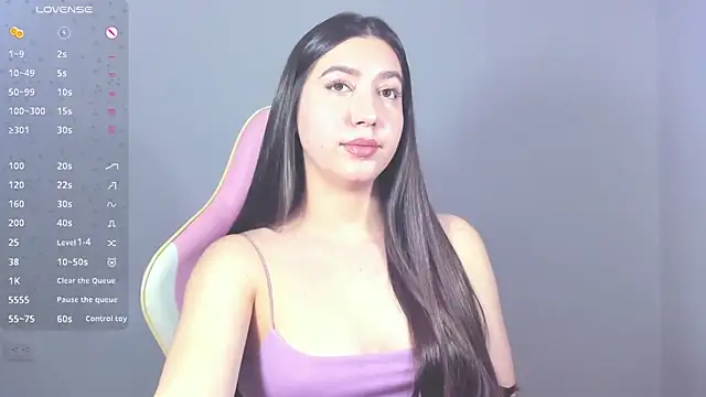 Snapshot of alice-love1 chatting on 01/11/25, 12:01 alice-love1 online show from 01/11/25, 12:01