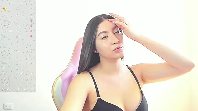 Snapshot of alice-love1 chatting on 01/18/25, 06:21 alice-love1 online show from 01/18/25, 06:21