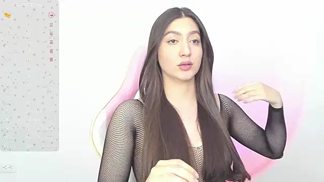 Snapshot of alice-love1 chatting on 02/20/25, 01:14 alice-love1 online show from 02/20/25, 01:14