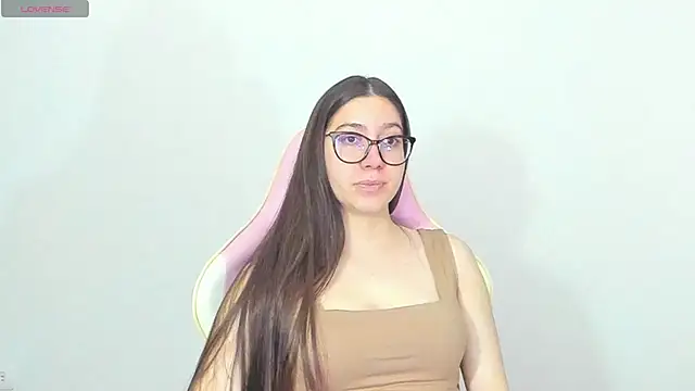 Snapshot of alice-love1 chatting on 03/02/25, 02:30 alice-love1 online show from 03/02/25, 02:30