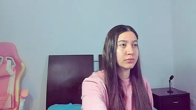 Snapshot of alice-love1 chatting on 03/16/25, 02:43 alice-love1 online show from 03/16/25, 02:43