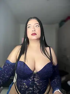 Snapshot of cami_ortiz__ chatting on 01/22/25, 02:59 cami ortiz online show from 01/22/25, 02:59