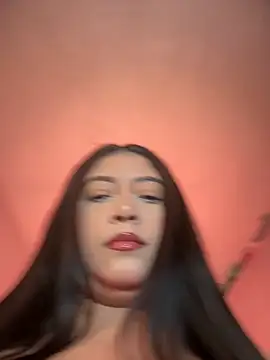Snapshot of cami_ortiz__ chatting on 10/12/25, 04:55 cami ortiz online show from 10/12/25, 04:55