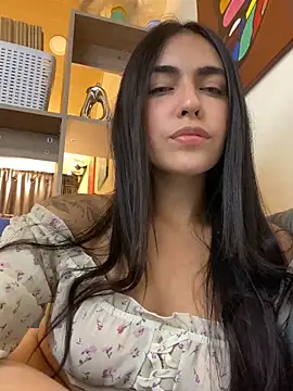 Snapshot of DaphneUwu chatting on 10/18/25, 01:08 DaphneUwu online show from 10/18/25, 01:08