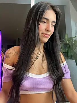 Snapshot of DaphneUwu chatting on 07/08/26, 01:10 DaphneUwu online show from 07/08/26, 01:10