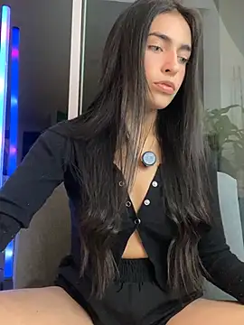 Snapshot of DaphneUwu chatting on 07/11/26, 01:30 DaphneUwu online show from 07/11/26, 01:30