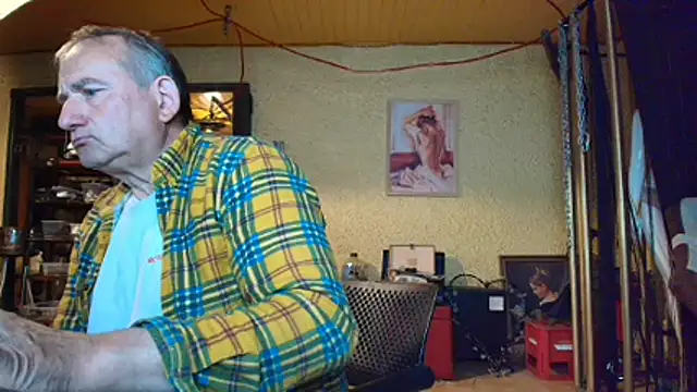 Snapshot of jeanlulu chatting on 05/16/26, 07:45 jeanlulu online show from 05/16/26, 07:45