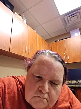 Hornybbw1978 online show from 04/18/26, 05:44