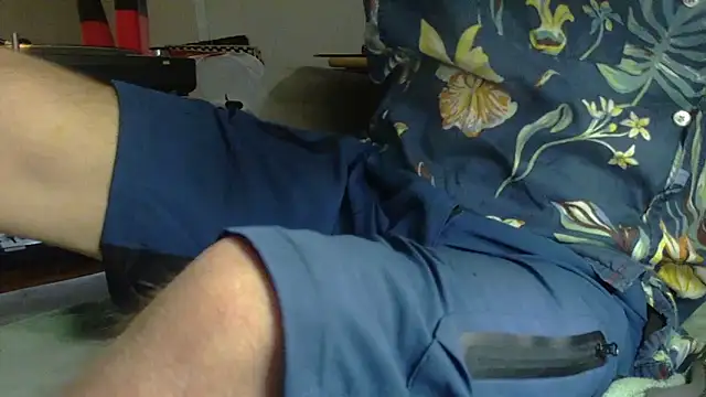 Snapshot of mike30nbg chatting on 05/28/26, 09:12 mike30nbg online show from 05/28/26, 09:12