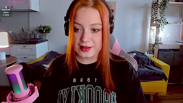 Sofy Benson online show from 09/10/25, 10:26