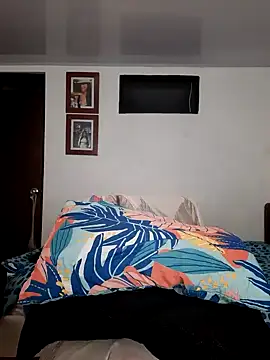 Snapshot of cosmicwind chatting on 12/24/24, 11:55 cosmicwind online show from 12/24/24, 11:55