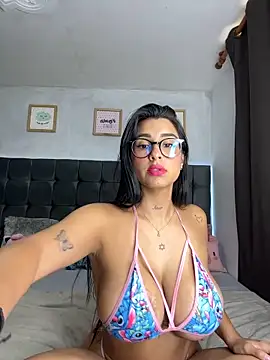 lovely violet13 online show from 10/17/25, 08:33