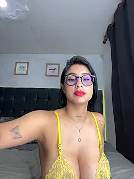 lovely violet13 online show from 04/09/26, 09:42