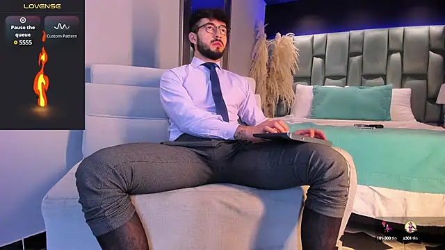 MarkWalker   online show from 02/04/25, 10:43