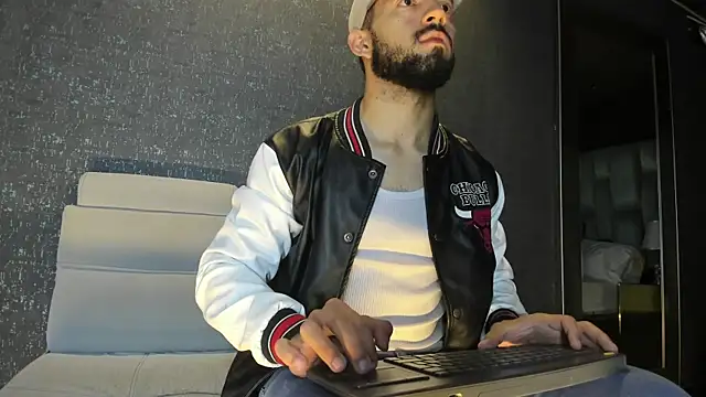 MarkWalker   online show from 11/17/25, 11:16