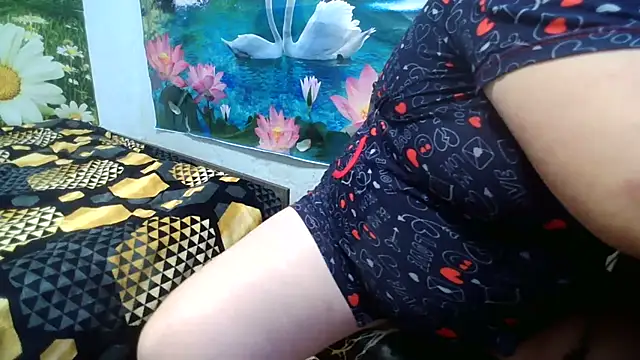 Snapshot of AnnaXGold chatting on 09/13/25, 01:00 AnnaXGold online show from 09/13/25, 01:00