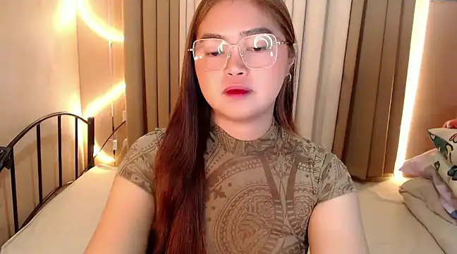 Snapshot of Itsme_claire chatting on 12/11/24, 09:12 Itsme claire online show from 12/11/24, 09:12