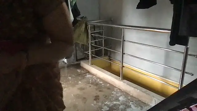 Snapshot of Riyasingh9 chatting on 09/29/25, 04:06 Riyasingh9 online show from 09/29/25, 04:06